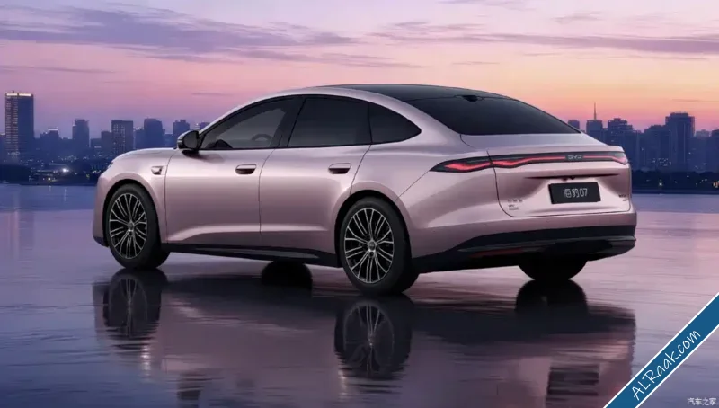 BYD تنشر صور سيل 07 القادمة بمدى يصل إلى 718 كم-3.webp