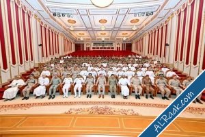 بالصور جلالة السُّلطان يتفضّل بتدشين هوية هيئة الدفاع المدني والإسعاف-3.jpg