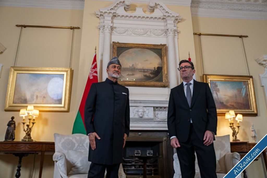 بالصور جلالةُ السُّلطان المُعظّم ورئيسُ وزراء المملكةِ المُتّحدةِ يعقدان جلستيْ مُباحثات ثنائي...jpg