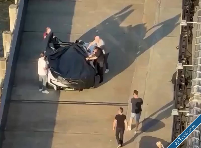 بورش ميشن إس الخارقة تظهر في لقطات مسربة قبل الكشف عنها-1.jpg