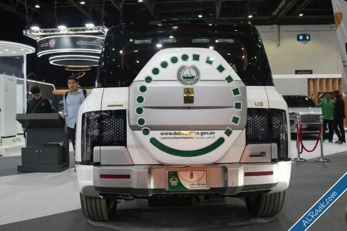 دورية شرطة دبي الجديدة يانغوانغ U8 تستطيع السباحة في المياه-2.jpg