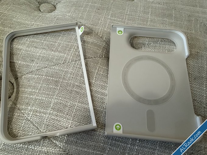 أبل تطرح غطاءً سيليكون لهاتف iPhone Duo يُثبَّت باللاصق-1.jpg