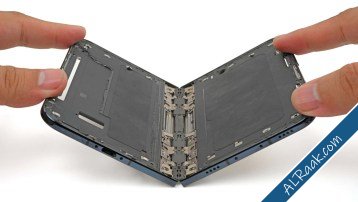 تفكيك iPhone Duo يكشف سهولة إصلاحه نسبيًا رغم المخاوف بشأن المفصلة المعقدة-1.jpg