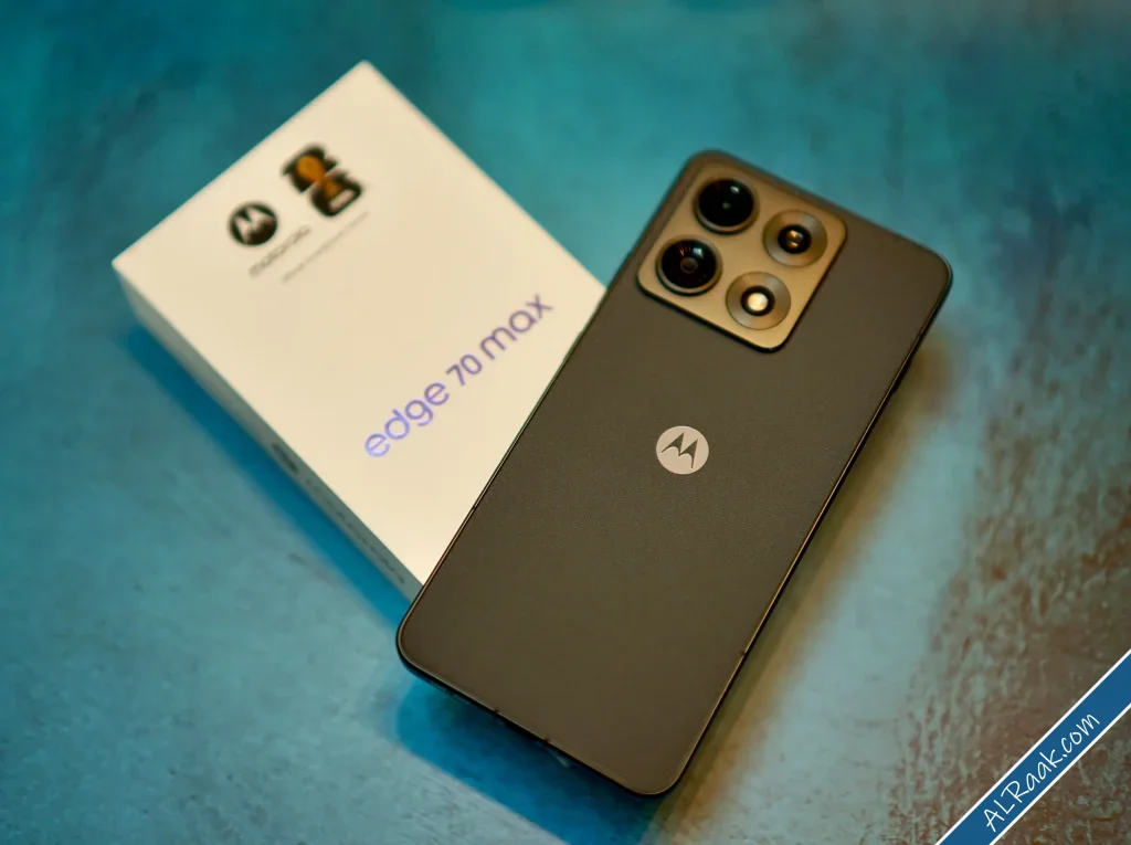 Motorola Edge 70 Max يجمع بين التصميم الأنيق ومقاومة الماء بسعر أقل من 650 دولارًا-1.webp