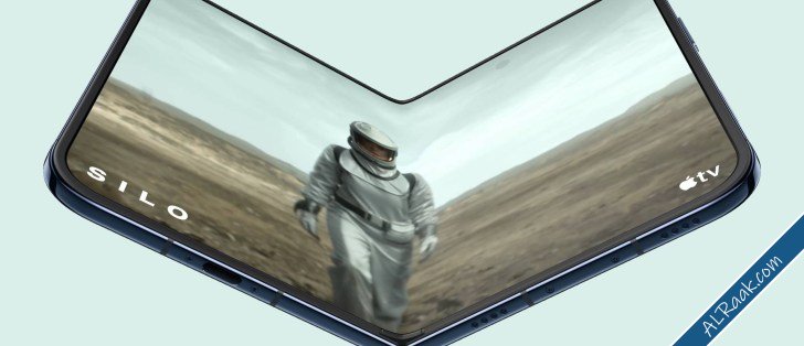iPhone Duo شاشة تخفي ثنية الطي لكنها تعاني من الليونة في موضع المفصلة-1.jpg