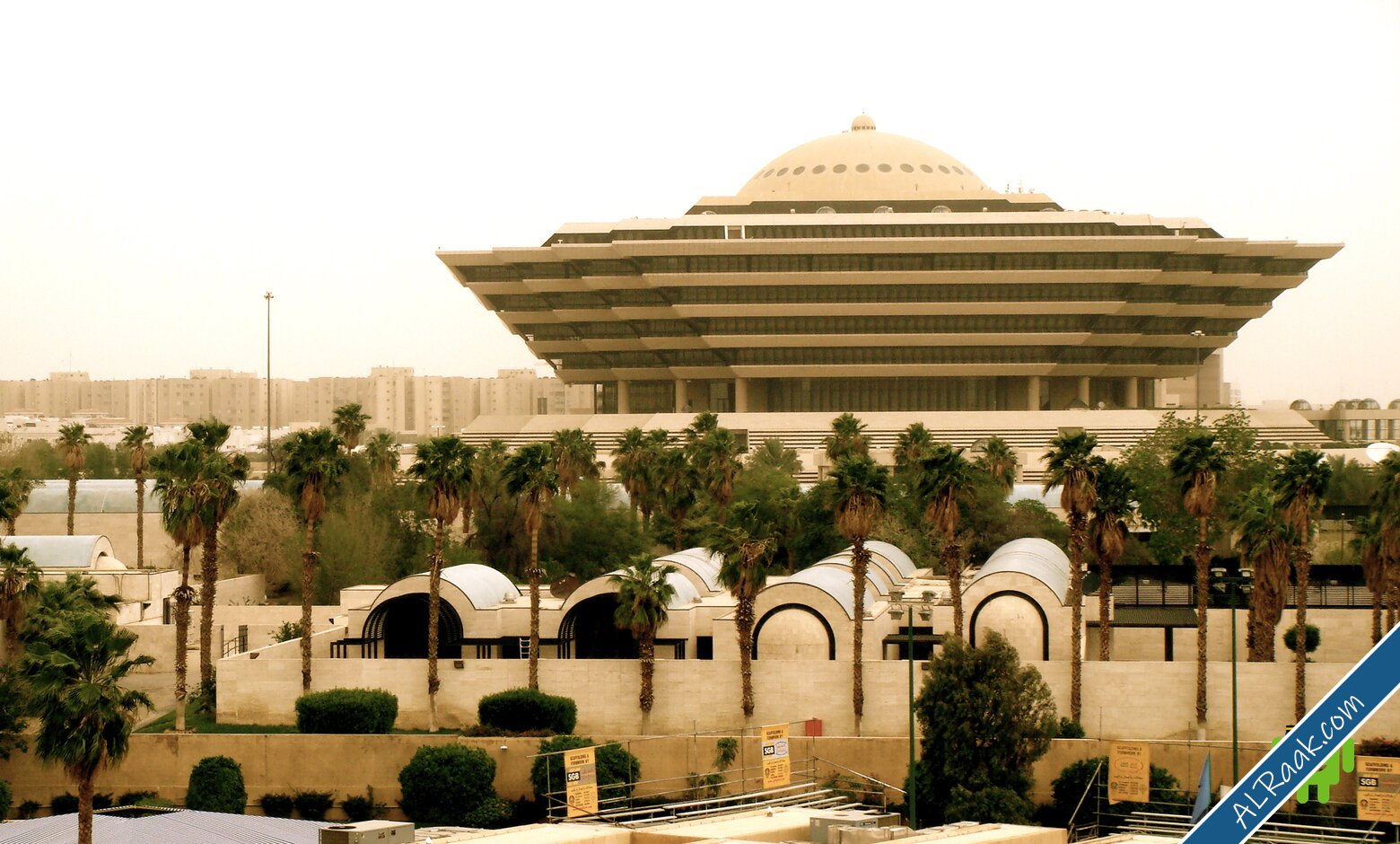 تطبيقات حكومية في السعودية 4 تطبيقات لا فناك عنها-1.jpg