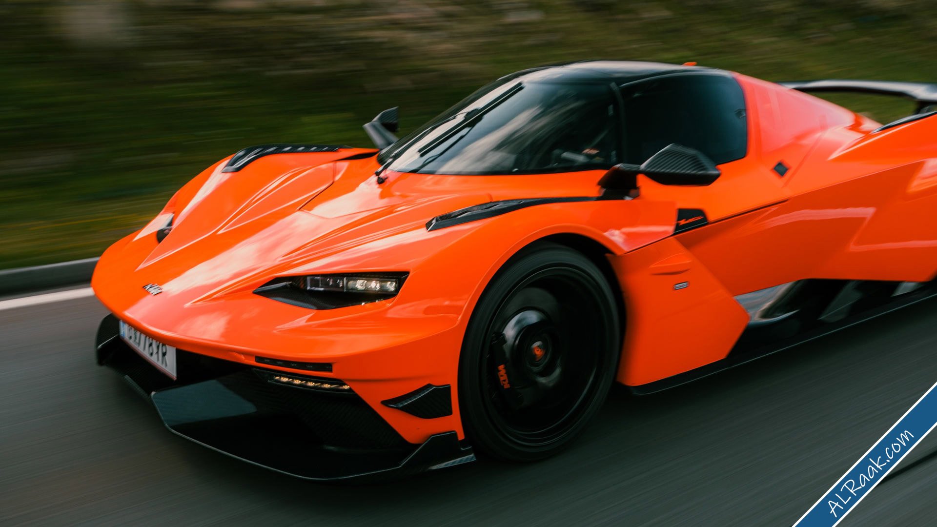 KTM XBow تتجدد سقف قابل للإزالة ونسخة EVO بقوة 592 حصاناً-1.jpg