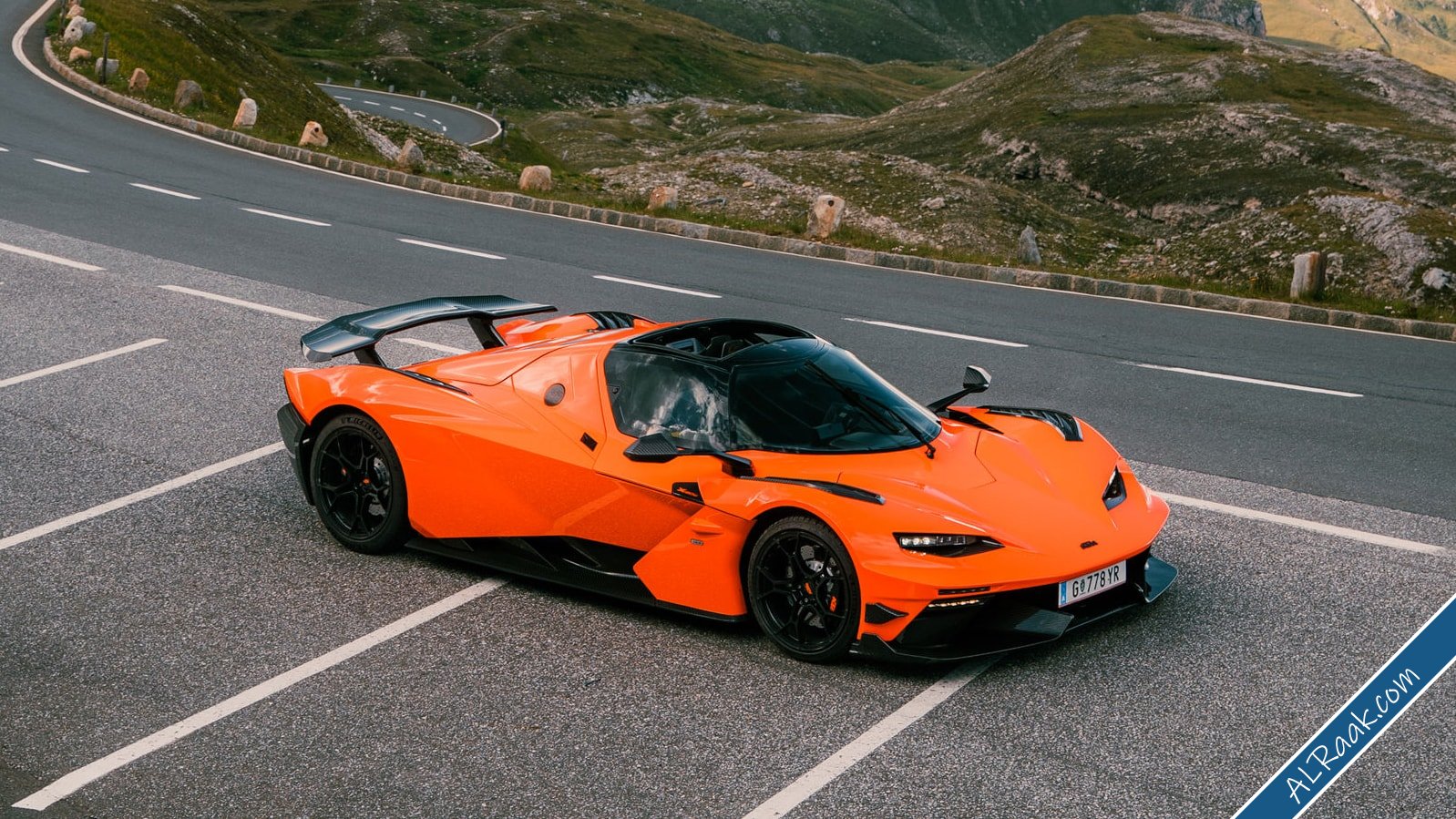 KTM XBow تتجدد سقف قابل للإزالة ونسخة EVO بقوة 592 حصاناً-3.jpg