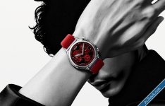 ساعة Watch S5 Transparent Edition الفاخرة بتصميم شفاف وإصدار محدود