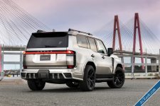 من جحيم نوربورغرينغ إلى الطرق الوعرة لكزس GX550 ترتدي حلة سباق يابانية-2.jpg