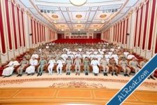 بالصور جلالة السُّلطان يتفضّل بتدشين هوية هيئة الدفاع المدني والإسعاف-3.jpg