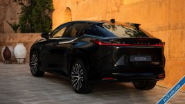 سيارات لكزس الجديدة تصل الإمارات RZ500e وES500e الكهربائيتان وES350h الهجينة-3.jpg